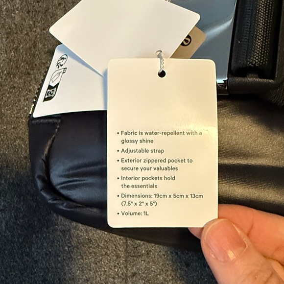 Lululemon Wunder Puff Everywhere Belt Bag, NWT - Picture 6 of 6